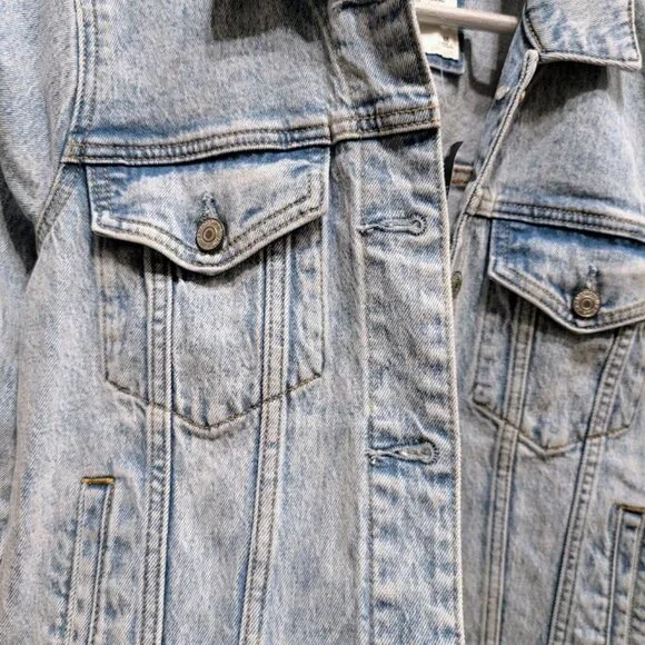 Abercrombie & Fitch Denim Light Wash Womens Jacket M NWT - Picture 3 of 8